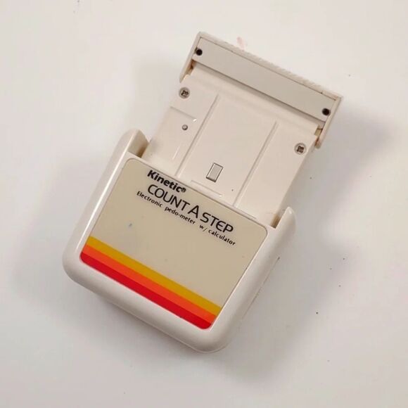 Lillian Vernon Count A Step Electric Pedometer with  Slide out Calculator - Picture 3 of 14